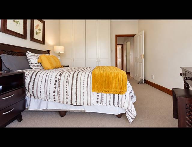 3 BEDROOM TOWNHOUSE FOR SALE IN HILLCREST CENTRAL